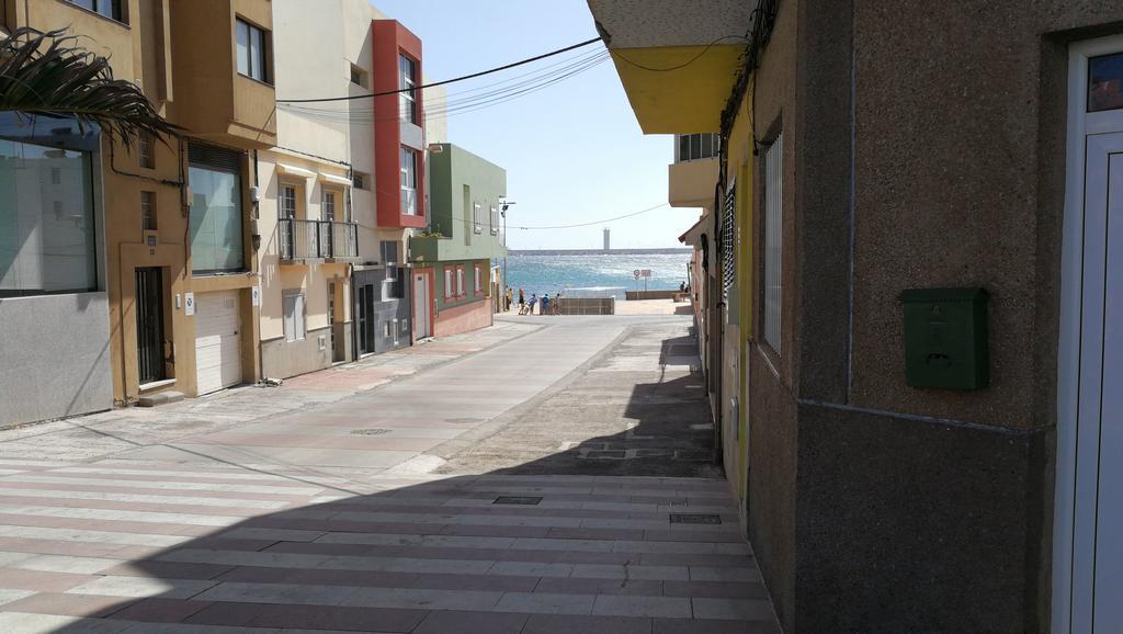 La Casa Del Primo Yo Trabajo Y Tu Beneficio Villa Arinaga Exterior photo